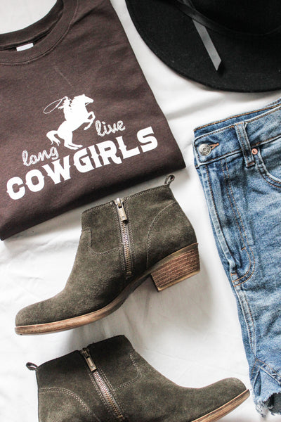 Cowgirls Graphic Tee